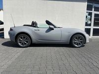Neu Mazda MX5 Exclusive-Line 96 PS (70 kW) 2025 Grau Cabrio