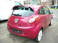 Gebraucht Ford Ka Titanium 69 PS (50 kW) 2010 Funky magenta metallic Kleinwagen