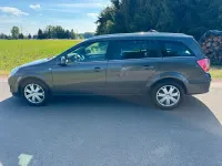 Gebraucht Opel Astra Edition 116 PS (85 kW) 2009 Grau Kombi