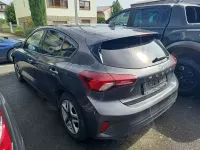 Gebraucht Ford Focus 101 PS (74 kW) 2022 Grau Limousine