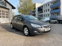 Gebraucht Opel Astra Edition 116 PS (85 kW) 2010 Grau Limousine