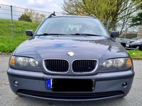 Gebraucht BMW 318 143 PS (105 kW) 2003 Grau Kombi