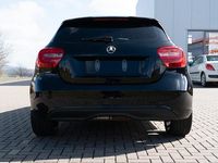 Gebraucht Mercedes A180 122 PS (89 kW) 2012 Schwarz Kleinwagen