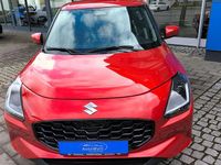 Gebraucht Suzuki Swift Comfort 83 PS (61 kW) 2025 Burning red pearl metallic Kleinwagen