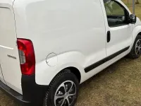 Gebraucht Peugeot Bipper 73 PS (53 kW) 2013 Weiß Van / Kleinbus