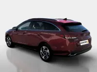 Neu Hyundai i30 140 PS (102 kW) 2025 Rot Kombi