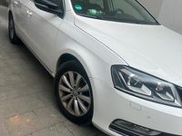 Gebraucht VW Passat 140 PS (102 kW) 2014 Weiß Kombi