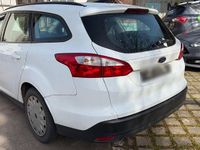 Gebraucht Ford Focus 105 PS (77 kW) 2014 Weiß Kombi