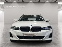 Gebraucht BMW 330e 292 PS (214 kW) 2022 Weiß Kombi