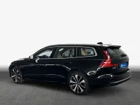 Gebraucht Volvo V60 Plus 197 PS (144 kW) 2023 Onyx black Kombi