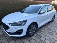 Gebraucht Ford Focus Titanium X 116 PS (85 kW) 2023 Weiß Limousine