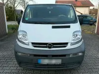 Second-hand Opel Vivaro 101 CP (74 kW) 2004 Alb Monovolum