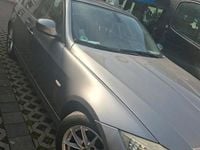 Gebraucht BMW 320 177 PS (130 kW) 2010 Grau Limousine