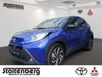 Neu Toyota Aygo X 72 PS (52 kW) 2025 Juniper blue / night sky black (blau) SUV