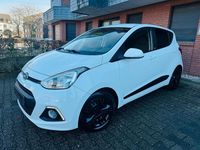 Gebraucht Hyundai i10 Passion 67 PS (49 kW) 2016 Weiß Kleinwagen