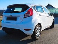 Gebraucht Ford Fiesta Trend 80 PS (58 kW) 2015 Weiß Kleinwagen