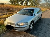 Second-hand Volvo V70 200 CP (147 kW) 2000 Argintiu Break