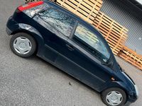 Gebraucht Ford Fiesta 60 PS (44 kW) 2004 Blau Kleinwagen