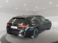 Gebraucht BMW 540 M Sport 303 PS (222 kW) 2025 Black sapphire metallic Kombi