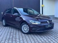 Gebraucht VW Golf VII 110 PS (80 kW) 2017 Violet Limousine