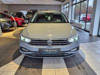 Gebraucht VW Passat IQ Drive 150 PS (110 kW) 2022 Mondsteingrau Kombi