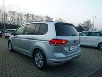 Gebraucht VW Touran 150 PS (110 kW) 2021 Silber Van / Kleinbus