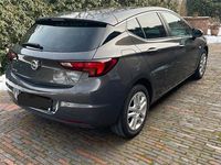 Gebraucht Opel Astra Edition 150 PS (110 kW) 2016 Grau Limousine