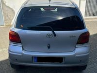 Gebraucht Toyota Yaris 65 PS (47 kW) 2003 Grau Kleinwagen