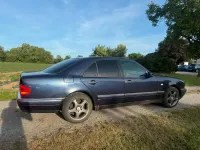 Gebraucht Mercedes E280 1998 Blau Limousine