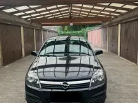 Second-hand Opel Astra 116 CP (85 kW) 2006 Negru Hatchback