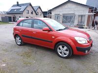 Używany Kia Rio EX 97 KM (71 kW) 2009 Czerwony Hatchback