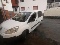 Gebraucht Peugeot Partner Tepee 79 PS (58 kW) 2010 Weiß Van / Kleinbus