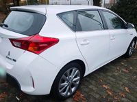 Gebraucht Toyota Auris Hybrid Executive 136 PS (100 kW) 2013 Weiß Limousine