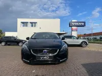 Gebraucht Volvo V40 Momentum 150 PS (110 kW) 2012 Schwarz Kleinwagen