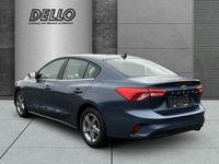 Gebraucht Ford Focus Cool & Connect 125 PS (91 kW) 2021 Blau Limousine