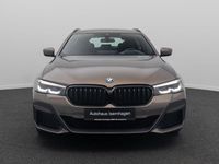 Gebraucht BMW 530 M Sport 292 PS (214 kW) 2022 Bmw individual alvitgrauc5e Kombi