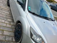 Gebraucht Ford Focus 100 PS (73 kW) 2008 Silber Limousine