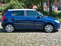 Używany Skoda Fabia 75 KM (55 kW) 2012 Niebieski Sedan/Limuzyna
