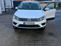 Gebraucht VW Touareg 205 PS (150 kW) 2015 Weiß SUV