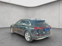 Gebraucht Audi e-tron Advanced 300 kW (408 PS) 2022 Mythosschwarz metallic SUV