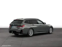 Gebraucht BMW 330e 292 PS (214 kW) 2025 Dravitgrau metallic Kombi