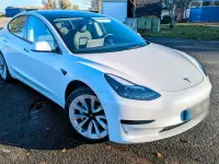 Gebraucht Tesla Model 3 Standard Range 239 kW (325 PS) 2022 Weiß Limousine
