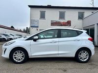 Gebraucht Ford Fiesta Cool & Connect 86 PS (63 kW) 2018 Frostweiß Kleinwagen