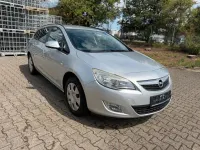 Gebraucht Opel Astra Design Edition 140 PS (102 kW) 2011 Silber Kombi