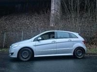 Gebraucht Mercedes B180 109 PS (80 kW) 2009 Silber Van / Kleinbus