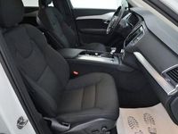 Gebraucht Volvo XC90 Momentum 235 PS (172 kW) 2018 Ice white (metallic) SUV
