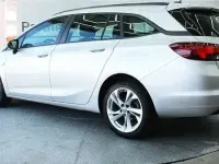 Gebraucht Opel Astra 122 PS (89 kW) 2021 Argonsilber/sovereign/switchbl Kombi