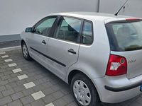 Gebraucht VW Polo Trendline 64 PS (47 kW) 2003 Silber Limousine