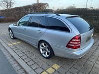 Gebraucht Mercedes C320 224 PS (164 kW) 2006 Silber Kombi