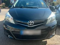 Gebraucht Toyota Yaris 69 PS (50 kW) 2014 Schwarz Kleinwagen